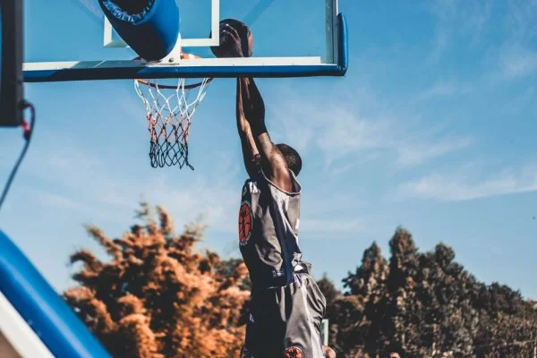 曾凡博冲击NBA选秀 中国男篮锋线新时代即将来临